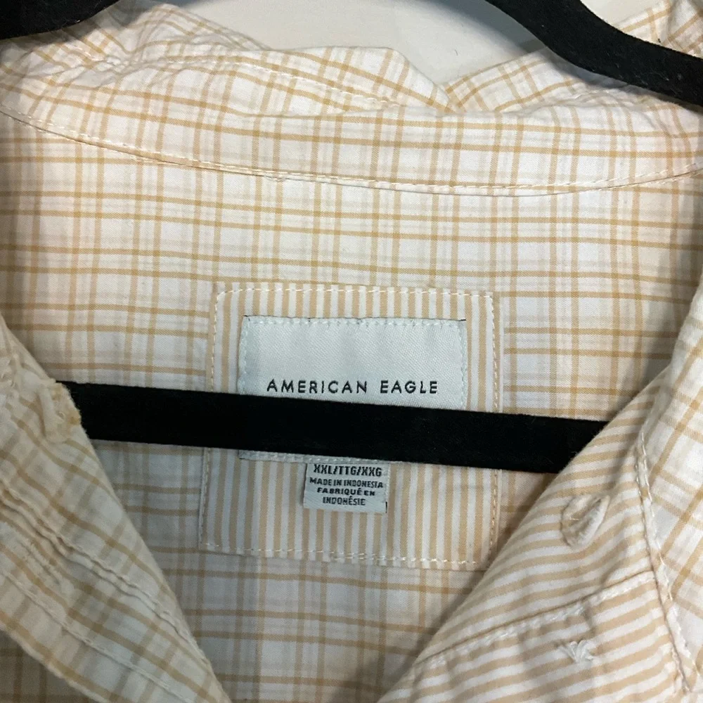American Eagle Cropped Plaid Button-Up Shirt - Picture 3 of 5